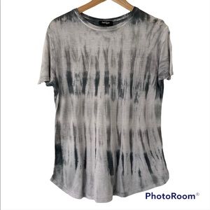 LORD & TAYLOR GREY SHORT SLEEVED TOP/TSHIRT WITH TIE DYE EFFECT, EXTRA SMALL